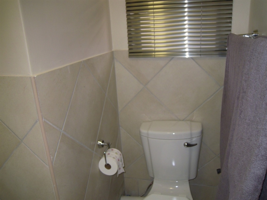 1 Bedroom Property for Sale in Langenhovenpark Free State